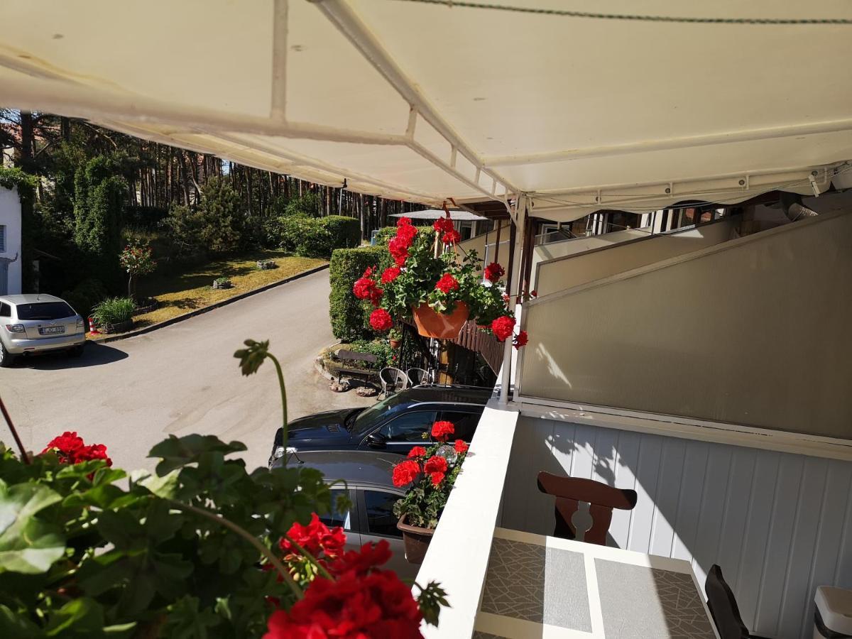 Mini Kotedzas Vakaris Appartement Nida Buitenkant foto